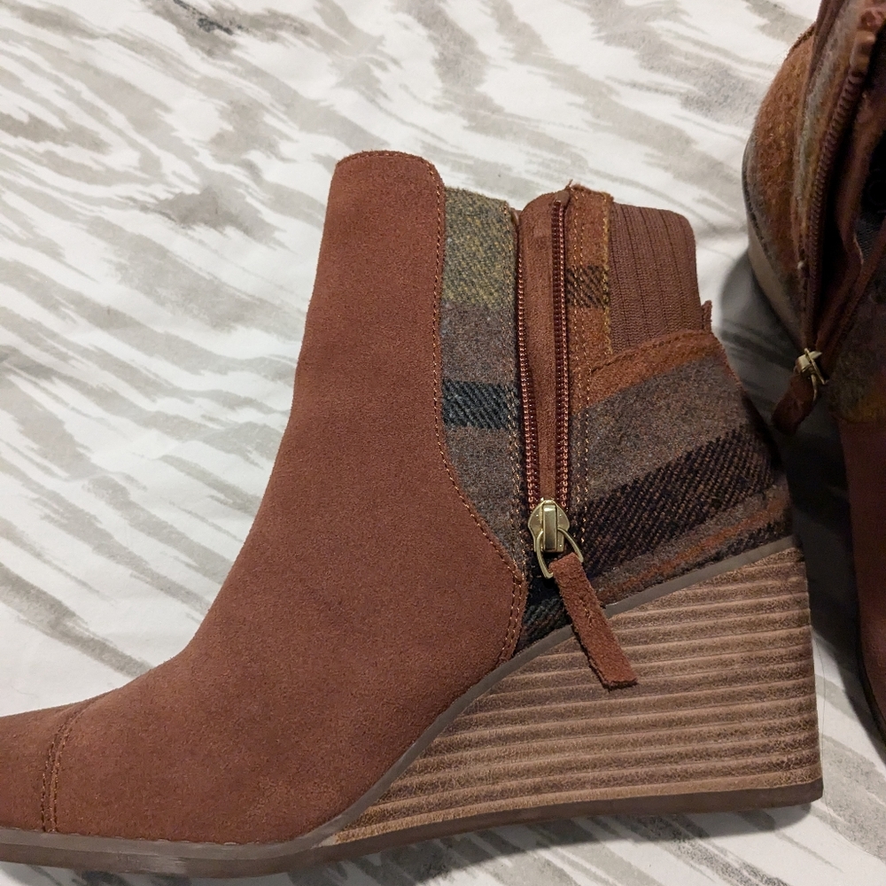 Toms Sadie Wedges Size 7.5